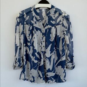 Juniper + Lime Chic Blue and White Floral Women's Semi-Sheer Blouse Small